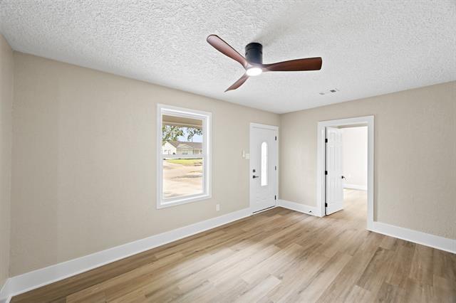 Foto del edificio - 10211 Glenmawr Dr