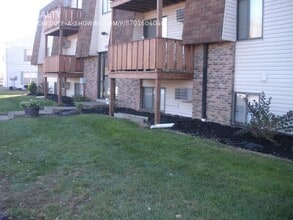 Building Photo - 132 Fox Hill Ln