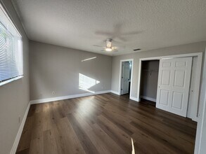 Building Photo - 198 White Fawn Dr