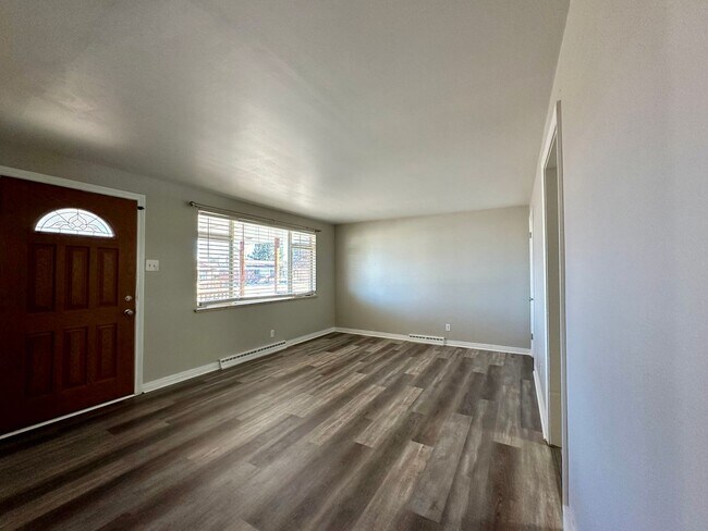Foto del edificio - Great 3 Bedroom Plus Office In Denver on Q...