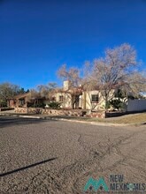 Building Photo - 618 Grape St