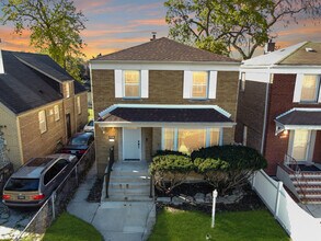 Building Photo - 9318 S Aberdeen St