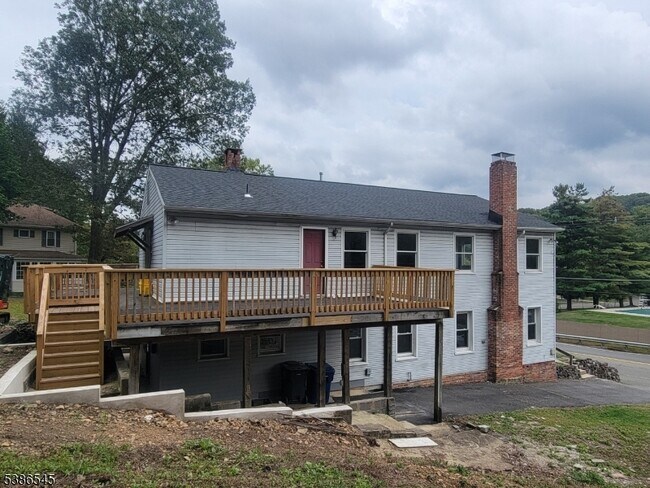 Building Photo - 59 Mendham Ave