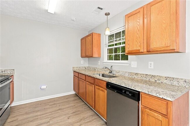 Foto del edificio - 1311 Birch Ct