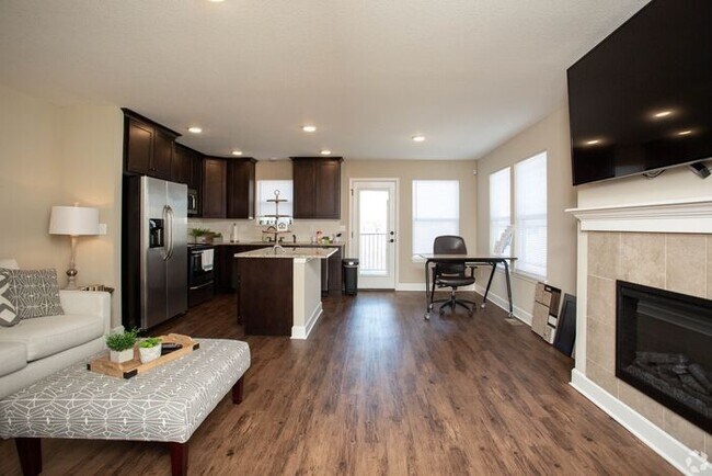 Foto del edificio - Serrano Townhomes with a finished basement...