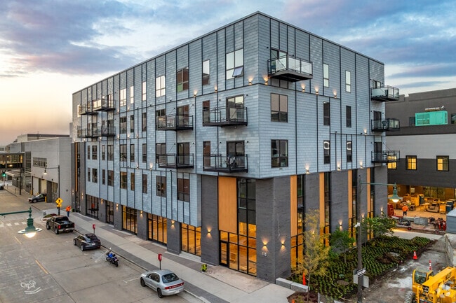 Urbane115 Building Exterior - Urbane115