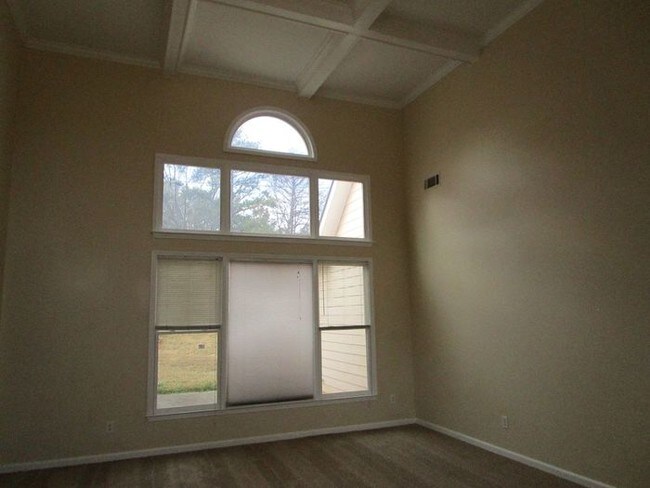 Building Photo - 2832 Chapel Ridge Cir