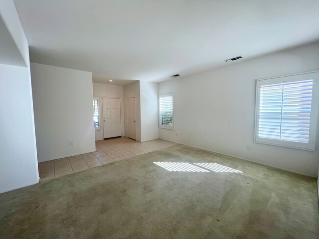 Building Photo - AVAILABLE NOW!! 2 Bedroom 2 Bathroom Home in SUN CITY PALM DESERT!!