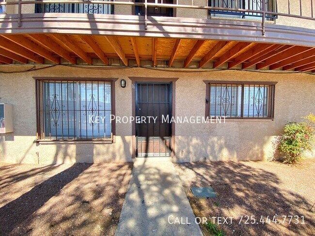 Building Photo - Remodeled 1 bed 1 bath condo near LV strip