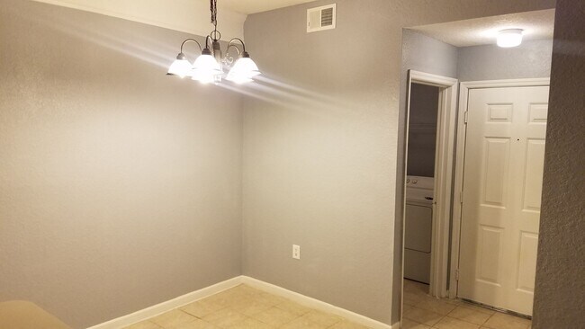 Building Photo - Serene, recently renovated, 2 bedroom, 2 b...