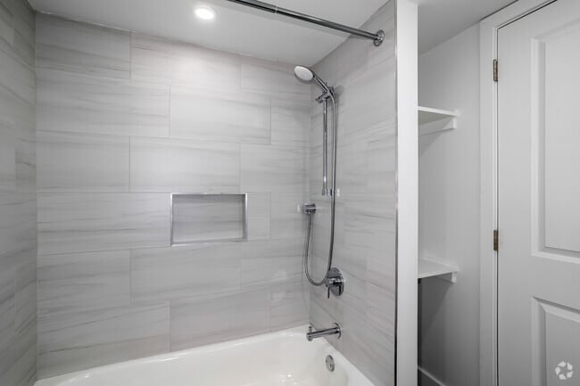 2BR, 1BA - 800SF - LUX - Bathroom - Plymouth Flats
