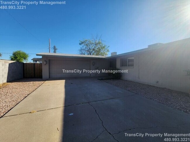Foto del edificio - Tempe home for rent 4 bed 2 bath near Mill...