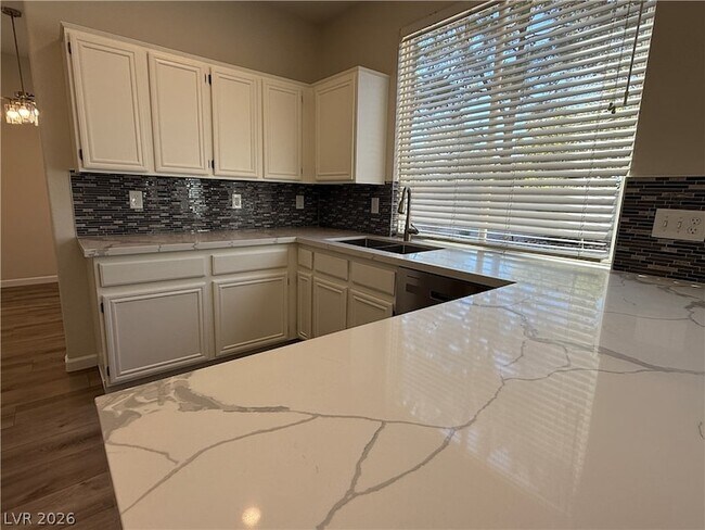 Building Photo - 1908 Thunder Ridge Cir