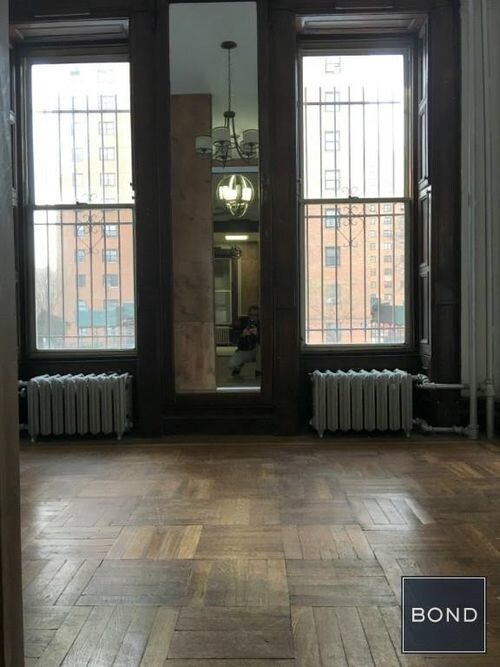 Foto del edificio - 215 E 115th St