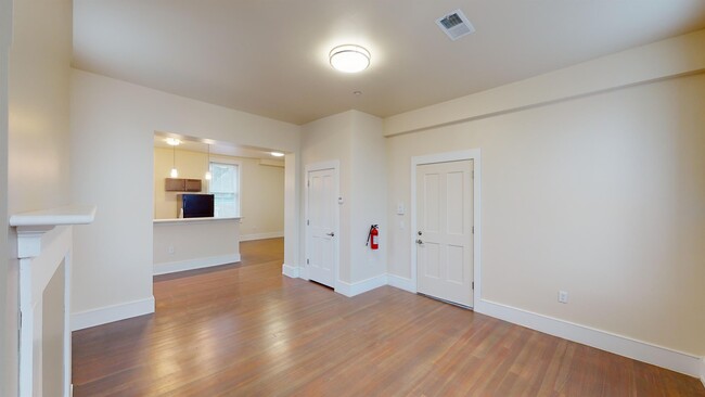 Building Photo - 101 Peete St