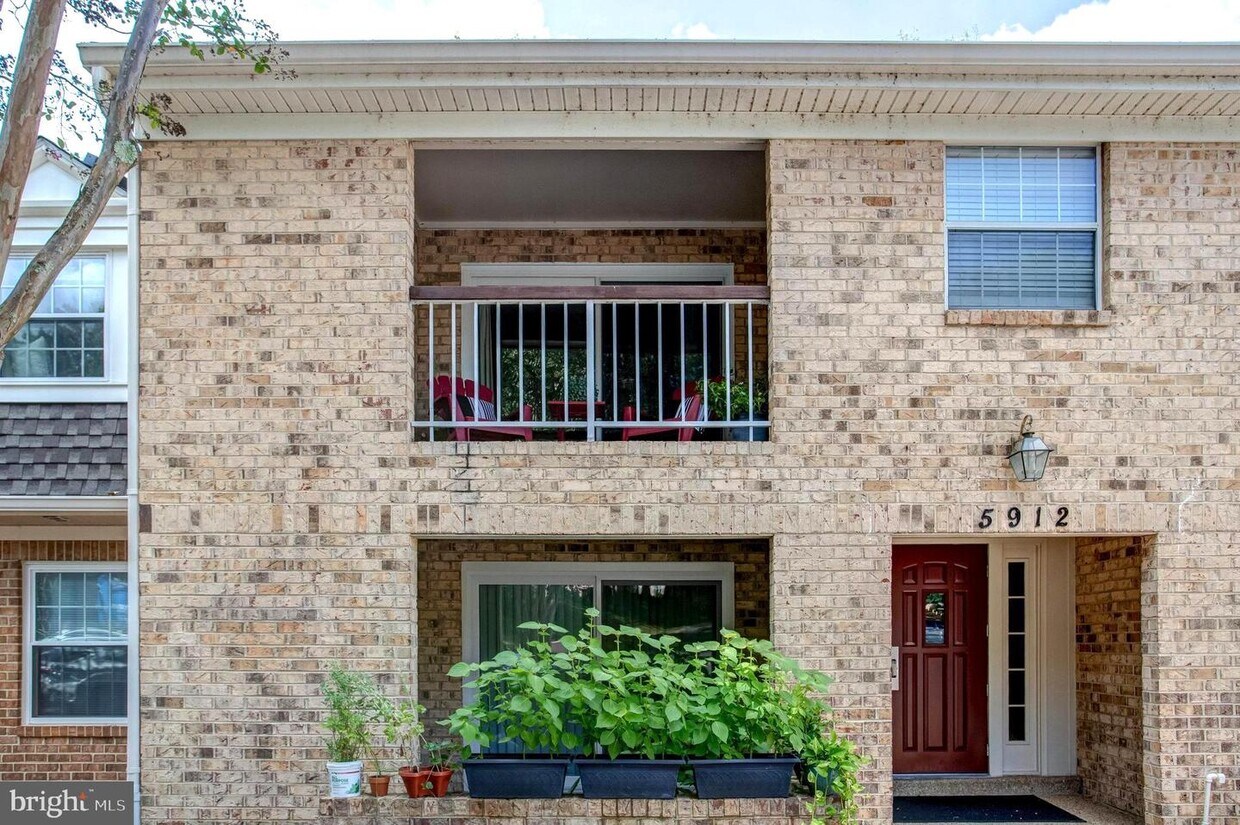 5912 Cove Landing Rd Unit 301, Burke, VA 22015 Apartment for Rent in
