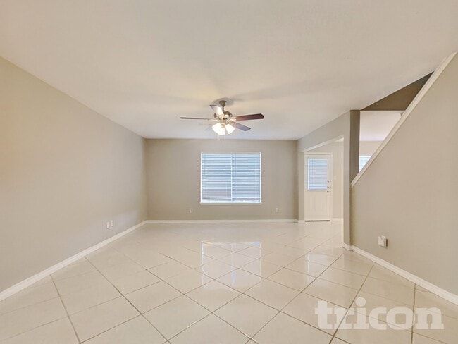 Building Photo - 9746 Phil Halstead Dr