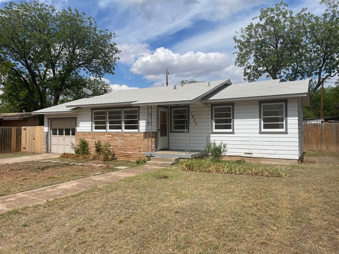 1957 Ballinger St, Abilene, TX 79605 House Rental in Abilene, TX