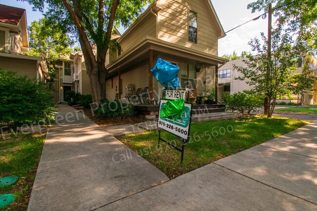 Foto del edificio - 318 W Myrtle St