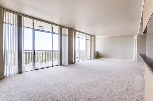 Building Photo - 6211 W Northwest Hwy