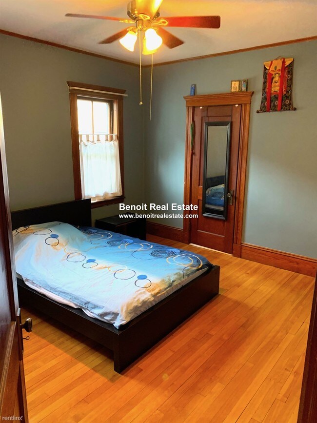 Foto del edificio - 267 Powder House Blvd