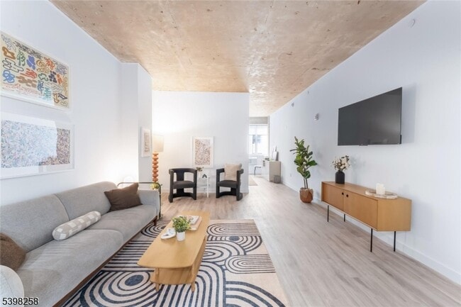 Foto del edificio - 10 Commerce Ct