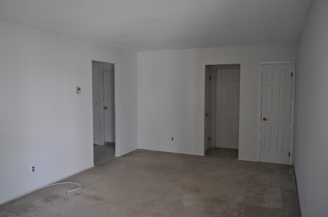 Building Photo - 2 Fairfield Ave