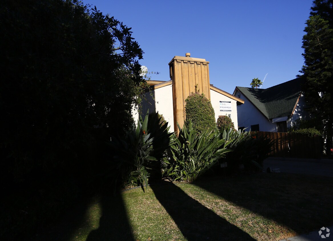 Edificio - 339 N Cedar St
