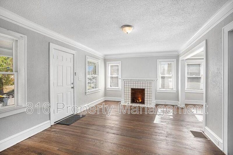 Foto principal - 2922 Bales Ave