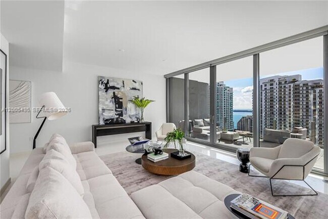 Foto del edificio - 300 Biscayne Blvd Way