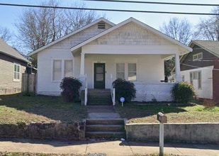 Building Photo - 312 W King St