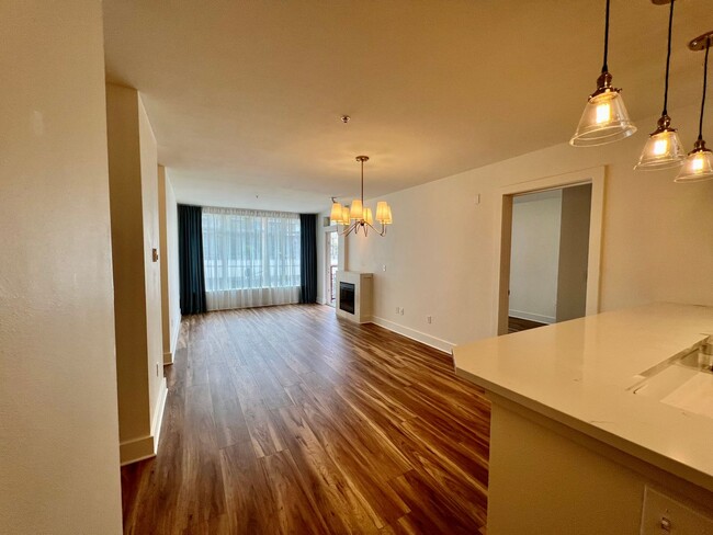 Building Photo - Stunning, Luxe Condo in Ballard! Two Beds ...