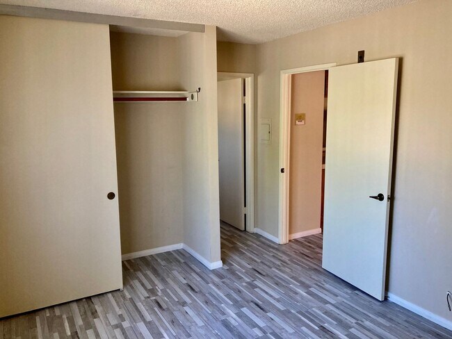 Foto del edificio - 1 Bed, 1 Bath North Park $500 Move-in Credit