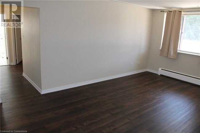 Building Photo - 357 Connaught St