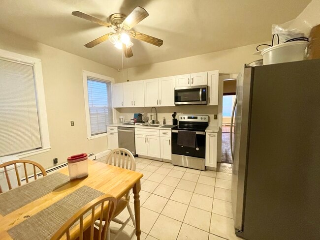 Building Photo - 19 Sachem St