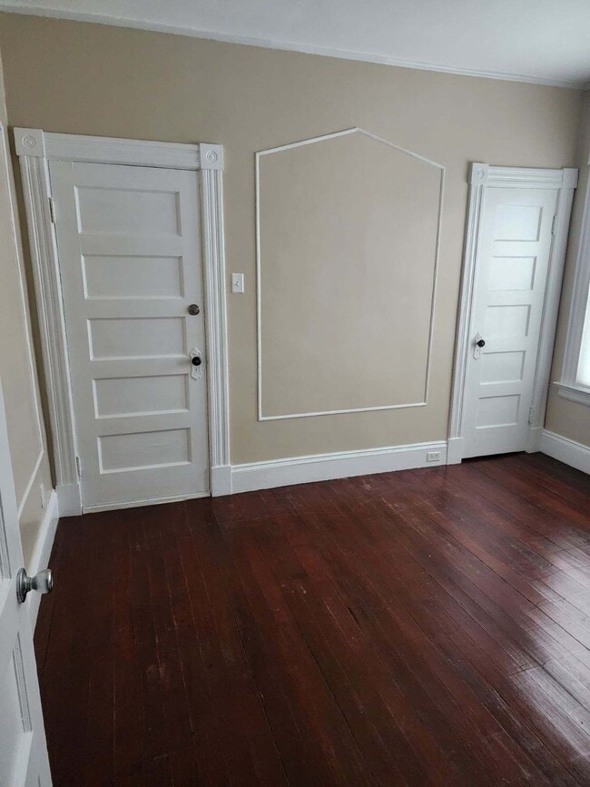 Building Photo - 142 Oakland Ter