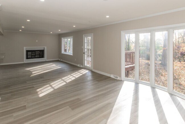 Foto del edificio - 1605 Cool Creek Dr