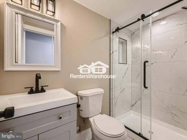 Foto del edificio - 6509 Parr Ave