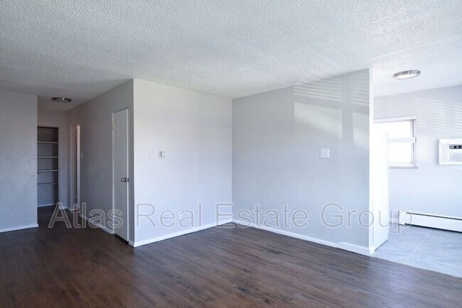 Building Photo - 1430 Moline St
