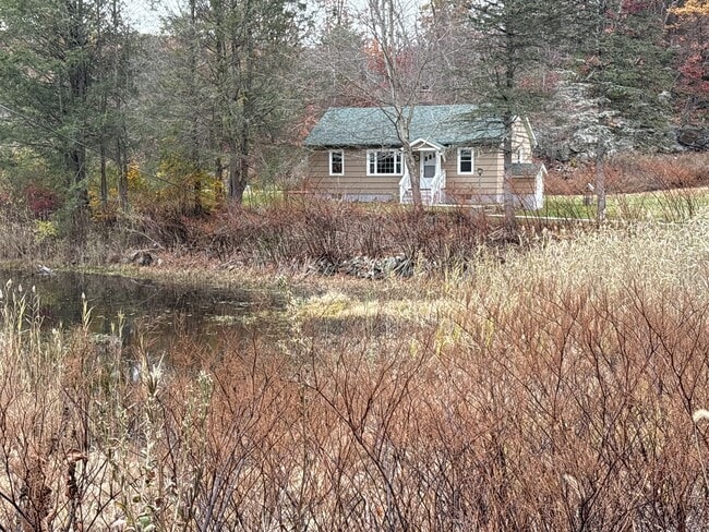 Building Photo - 690 Greystone Rd