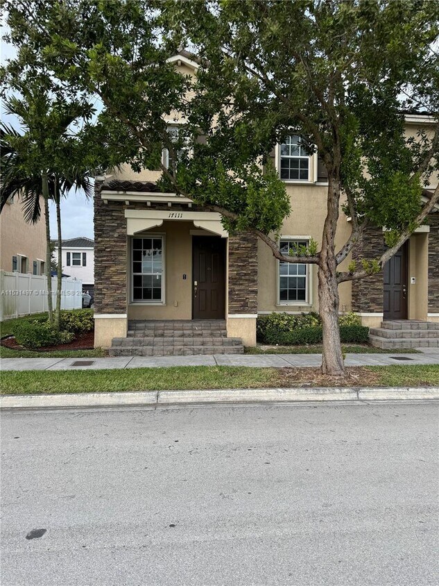 Primary Photo - 17111 SW 96th St