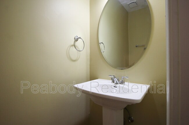 Foto del edificio - 8072 Sleepy View Ln