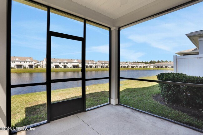Foto del edificio - 12655 Josslyn Ln