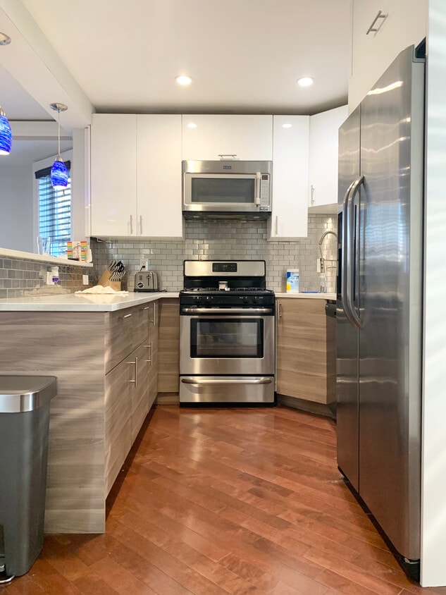 Primary Photo - 198 Whitwell St