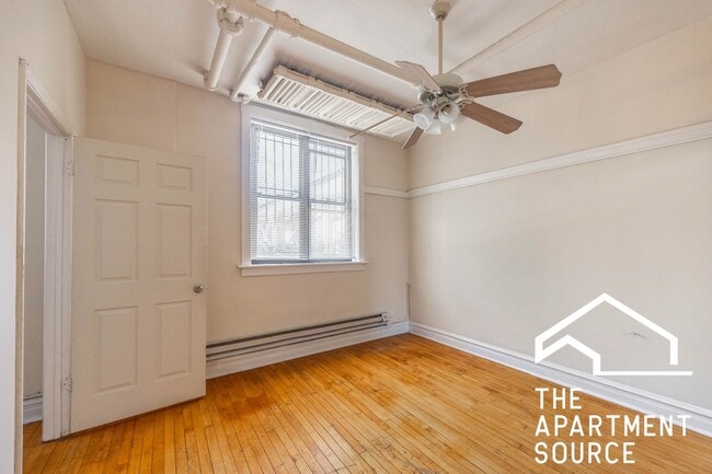Foto del edificio - 947 W Cornelia Ave