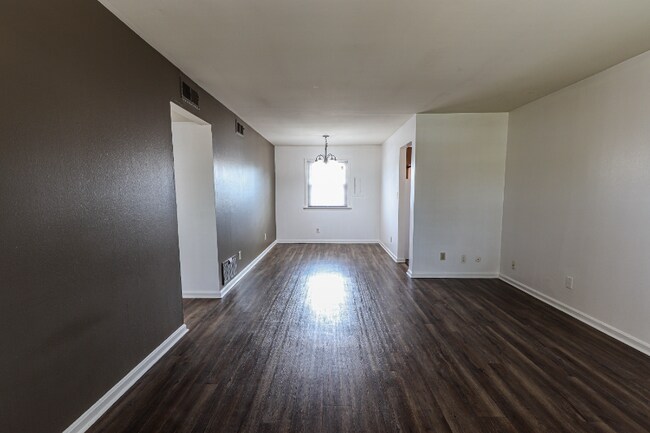Foto del edificio - 2905 Ravenswood Dr