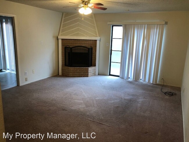 Building Photo - 2 br, 2.5 bath House - 5454 Financial Plaz...