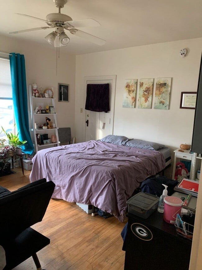 Building Photo - 605 Gray St