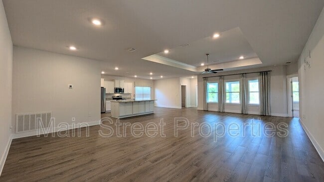 Building Photo - 3333 Southwind Dr