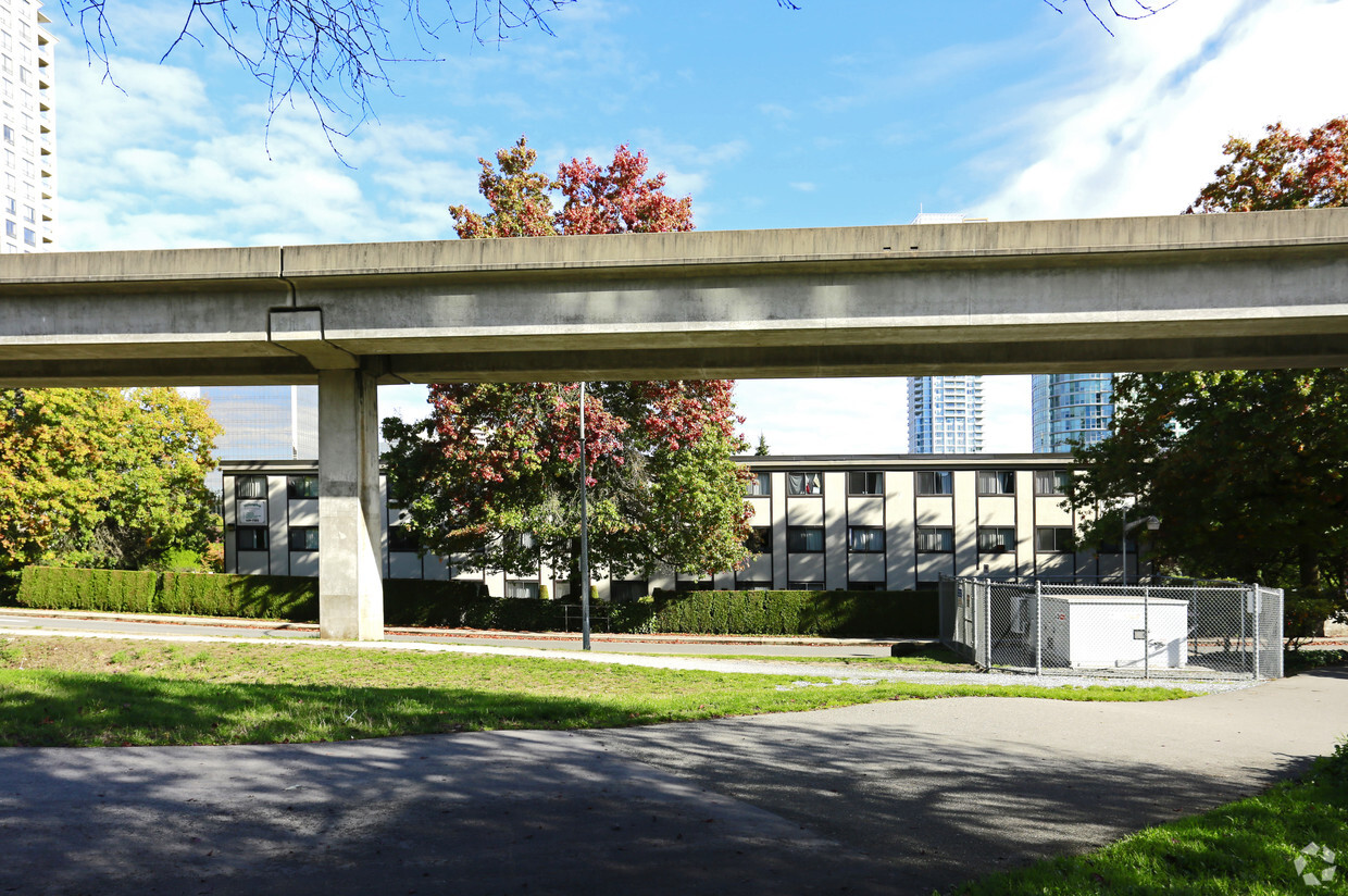 Primary Photo - Willingdon Estates